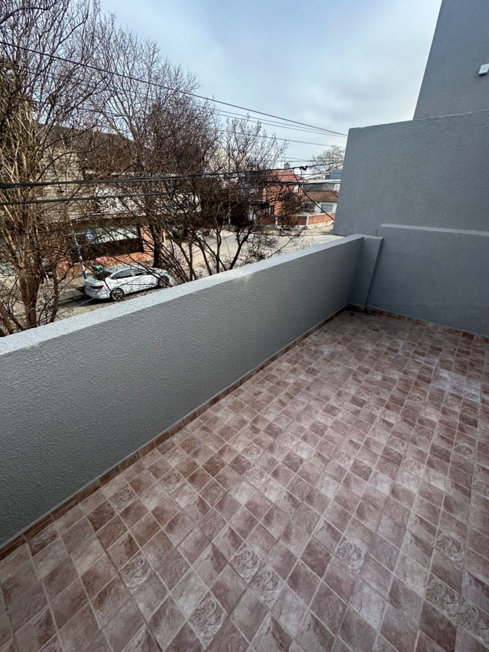PH de 2 ambientes en primer piso