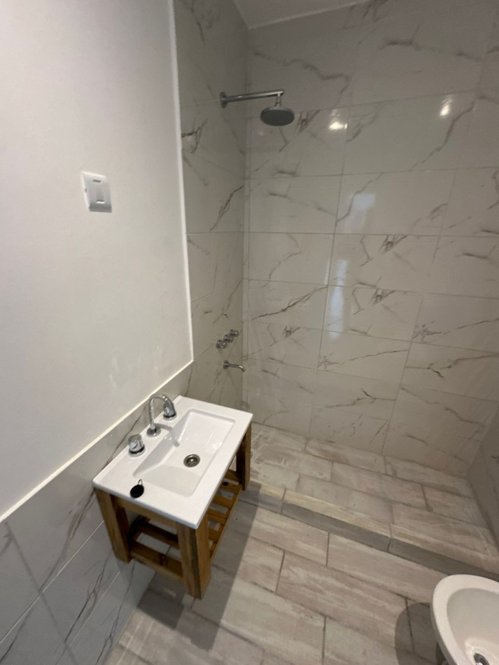 PH de 2 ambientes en primer piso