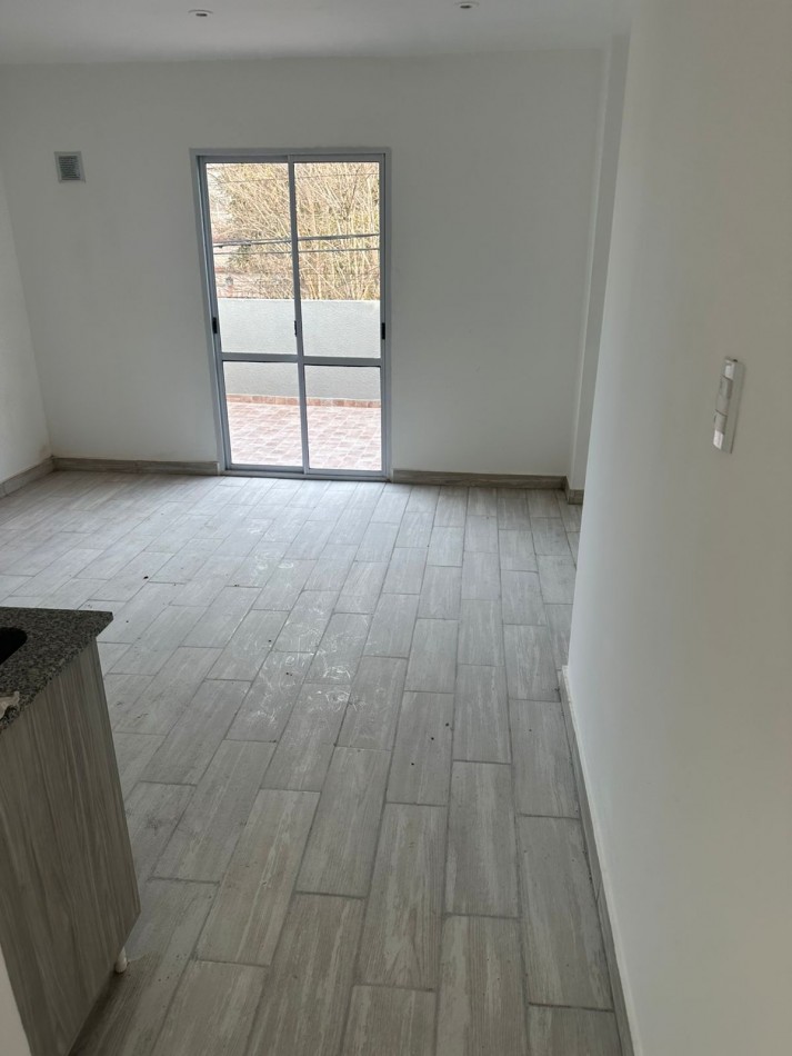 PH de 2 ambientes en primer piso