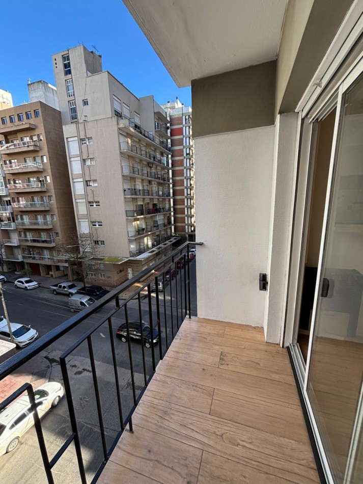 Departamento 2 ambientes al frente con balcon