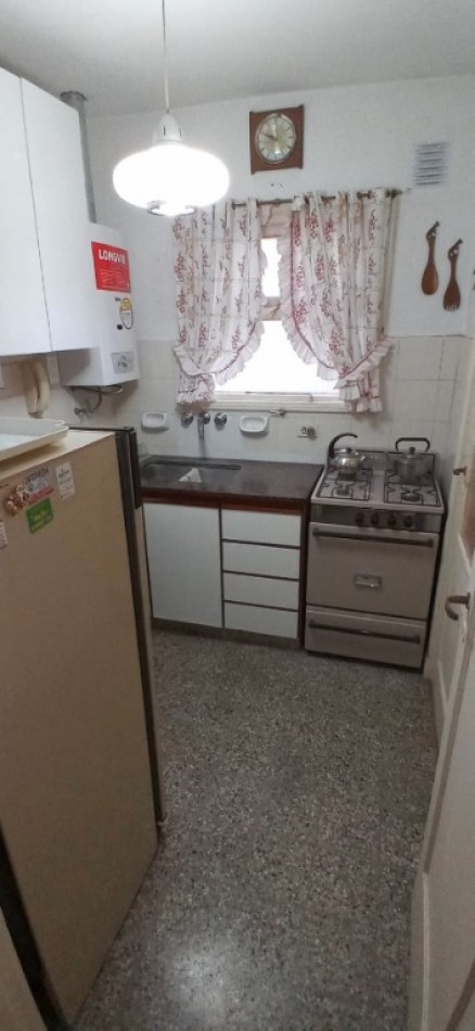Departamento de 2 ambientes con dependencia