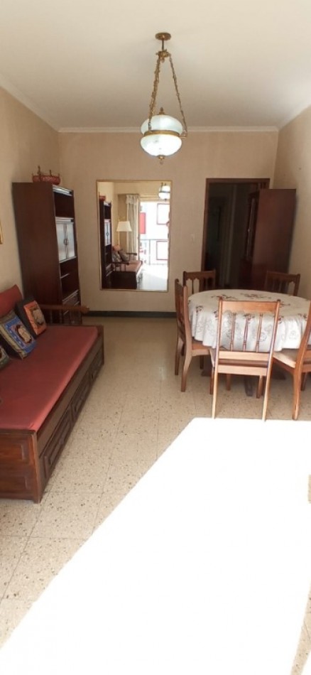 Departamento de 2 ambientes con dependencia