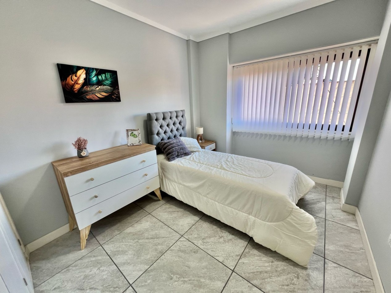 Departamento 5 ambientes c/balcon saliente y cochera fija