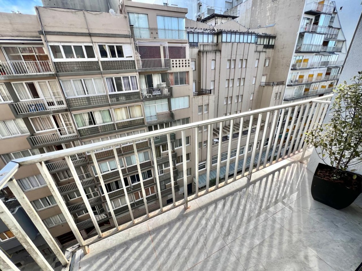Departamento 2 ambientes al frente con balcon