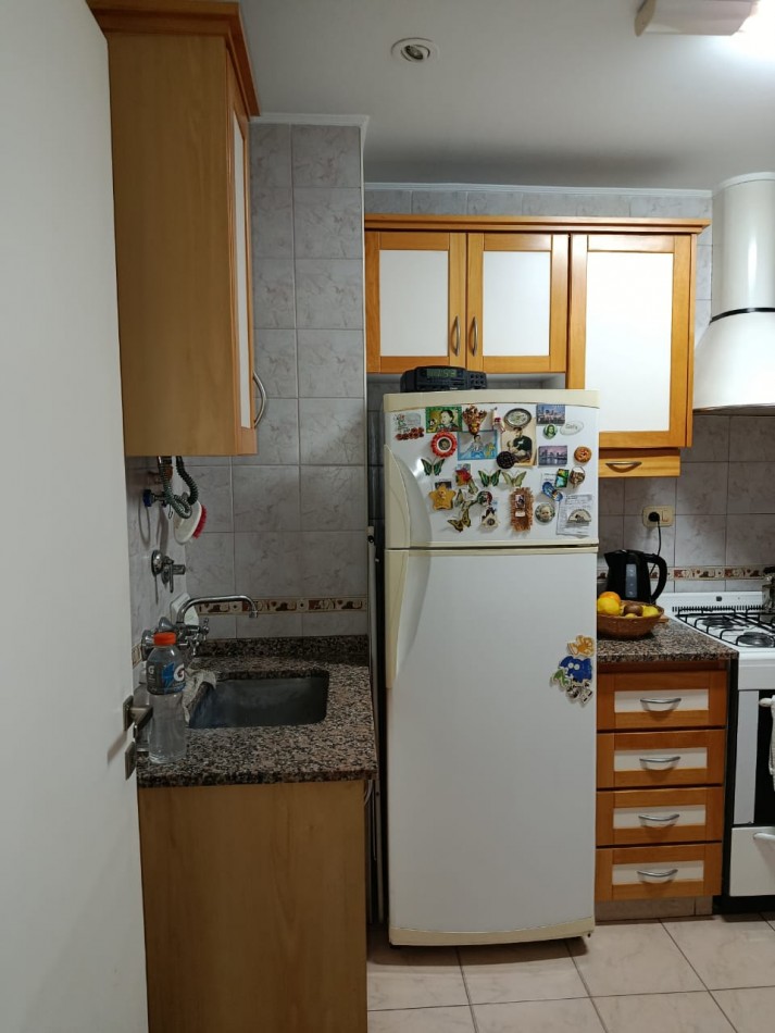 Departamento 3 ambientes con balcon saliente
