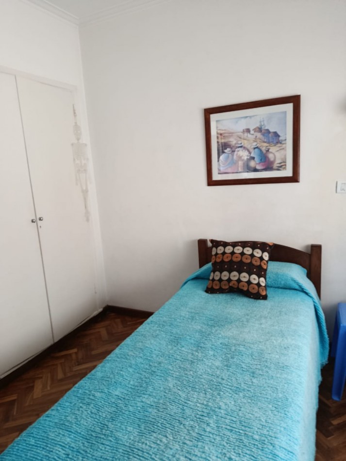 Departamento 3 ambientes con balcon saliente