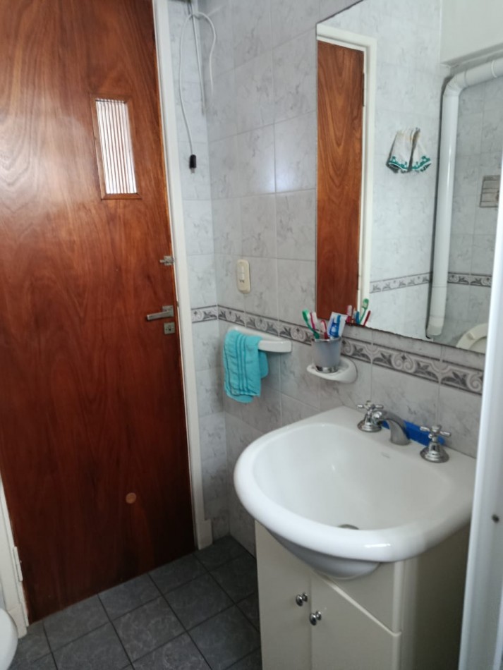 Departamento 3 ambientes con balcon saliente
