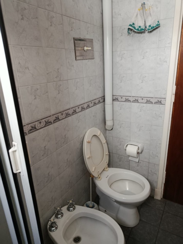 Departamento 3 ambientes con balcon saliente