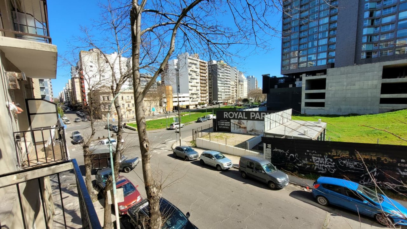 Departamento 2 ambientes a la calle con balcon