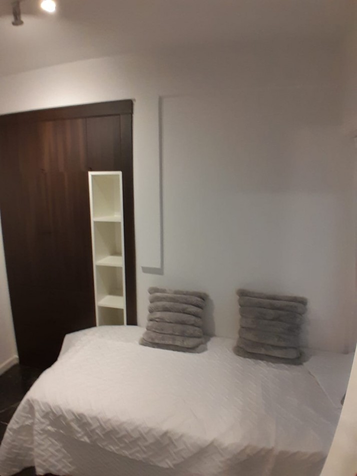 Departamento 2 ambientes c/dep, y espacio de cochera