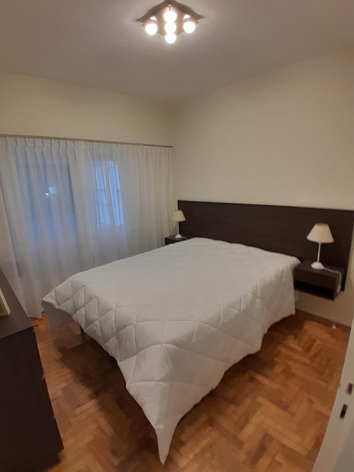 Departamento 2 ambientes c/dep, y espacio de cochera