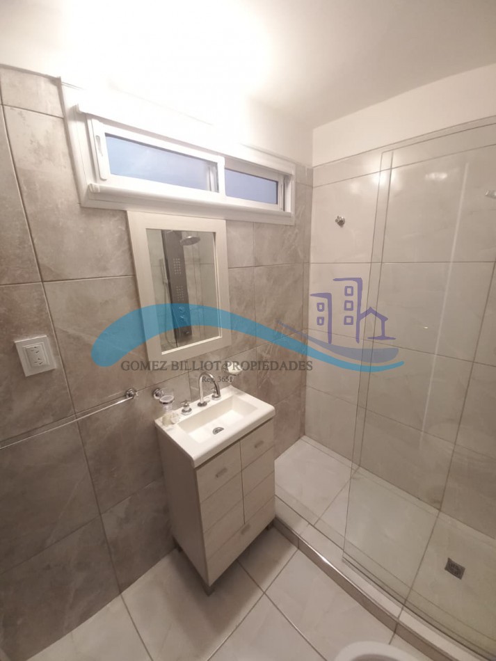 Departamento 3 ambientes a la calle con balcon