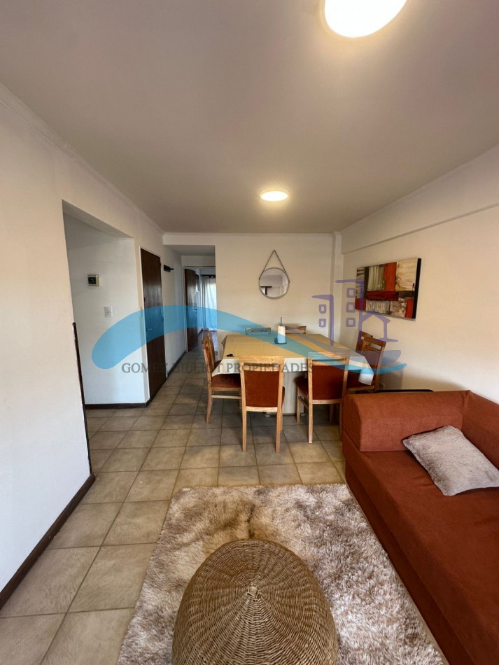 Departamento 2 ambientes al frente con 2 balcones