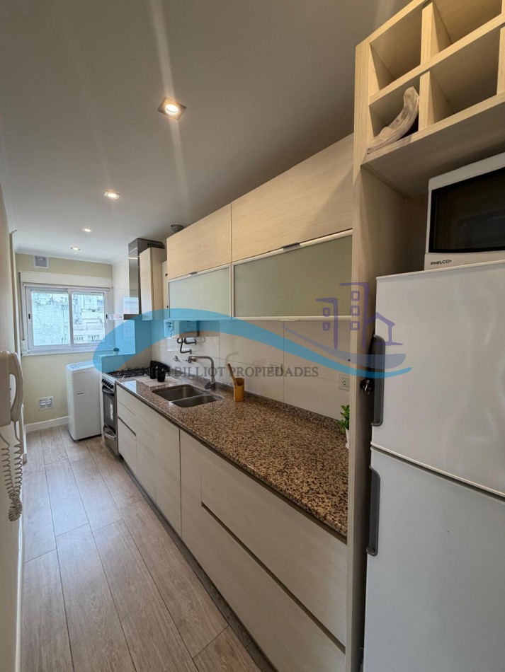 Departamento 3 ambientes lateral con balcon