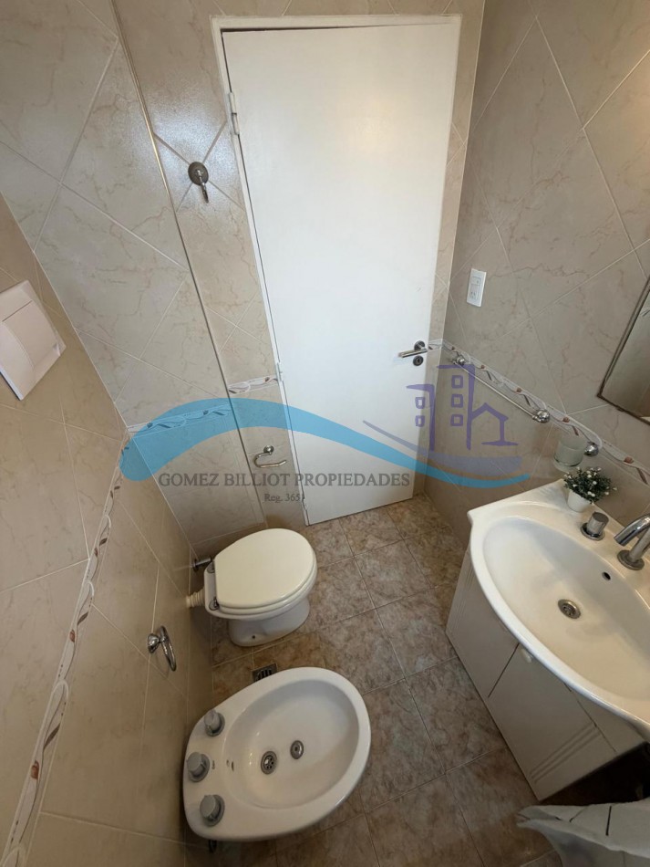 Departamento 3 ambientes lateral con balcon