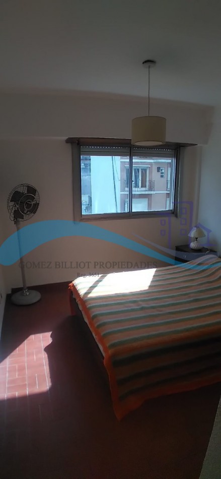 Departamento de 2 ambientes a la calle con balcon frances