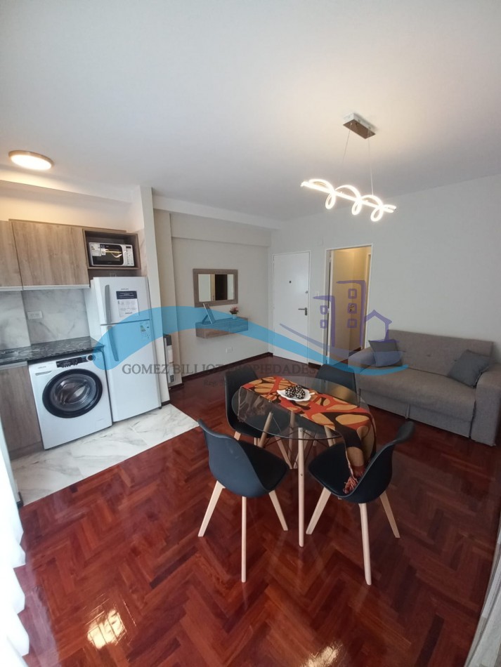Departamento 2 ambientes a la calle con balcon