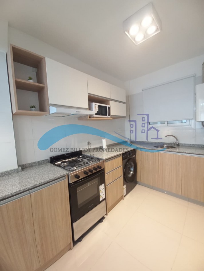 Departamento 3 ambientes a la calle con balcon