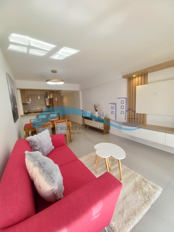 Departamento 3 ambientes a la calle con balcon