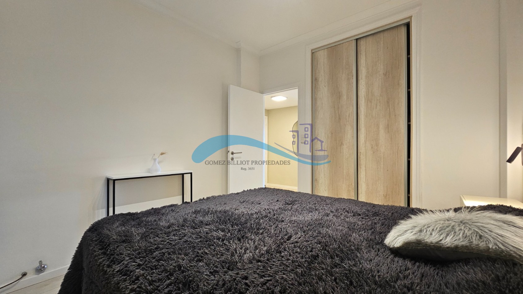 Departamento 2 ambientes en venta con balcon saliente
