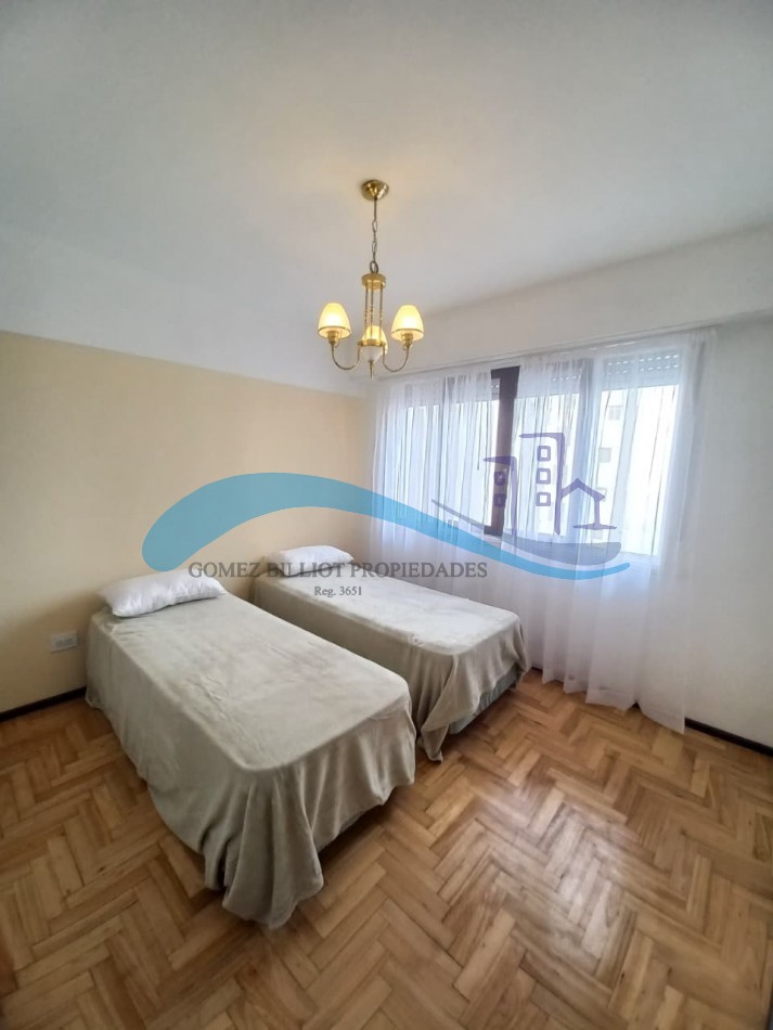 Departamento 3 ambientes a la calle con balcon