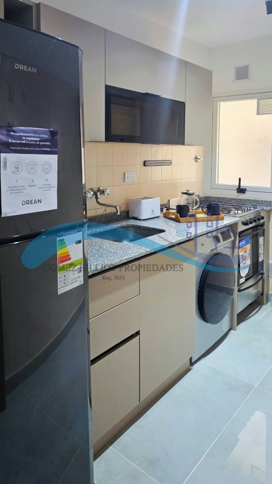 Departamento 3 Ambientes al frente con balcon Y cochera fija