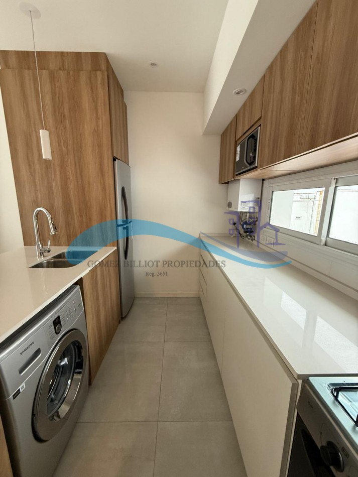 Departamento 3 ambientes a la calle con balcon