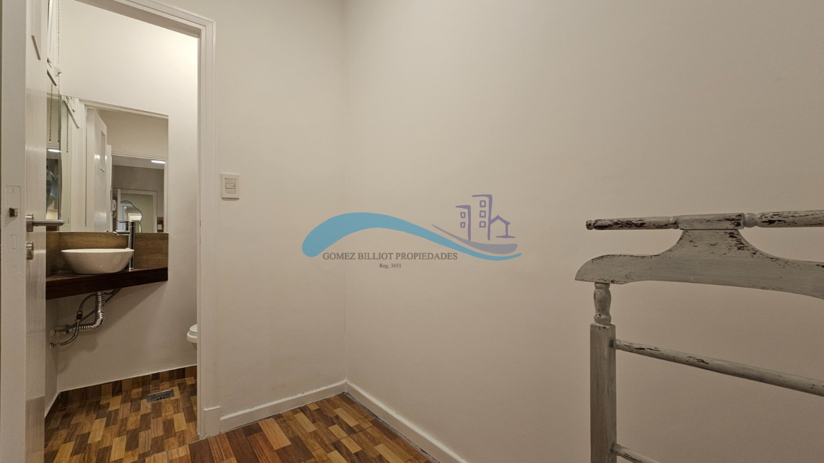 Departamento 2 ambientes en venta con balcon saliente