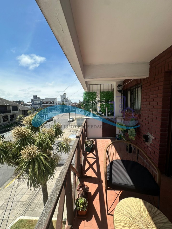 Departamento 2 ambientes al frente con 2 balcones