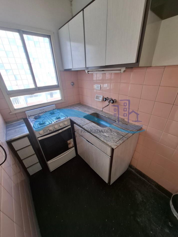 Alquiler 24 meses ambiente con balcon a la calle SIN EXPENSAS