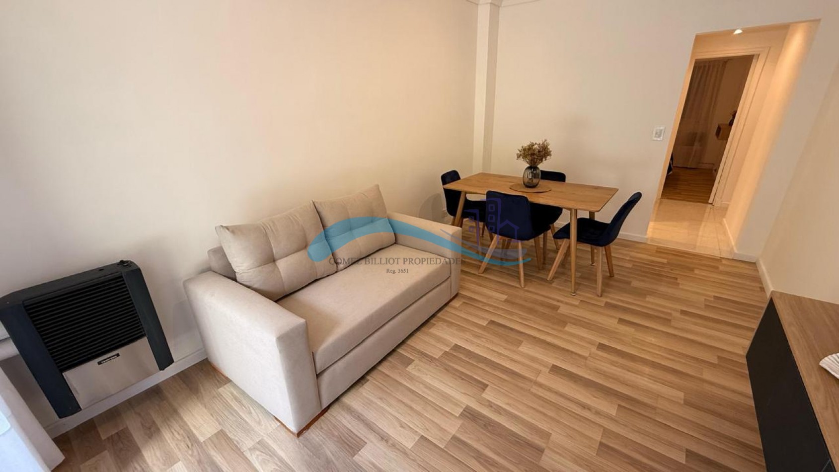 Departamento 2 ambientes a la calle con balcon