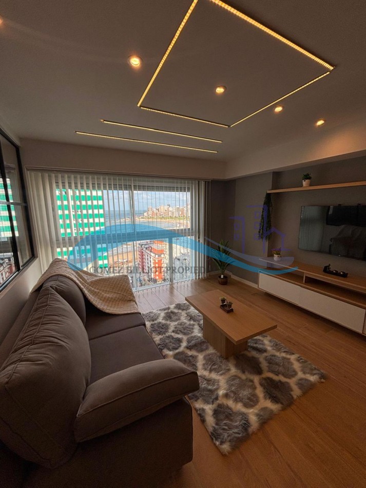 Departamento de 3 ambientes a la calle con balcon y vista al mar