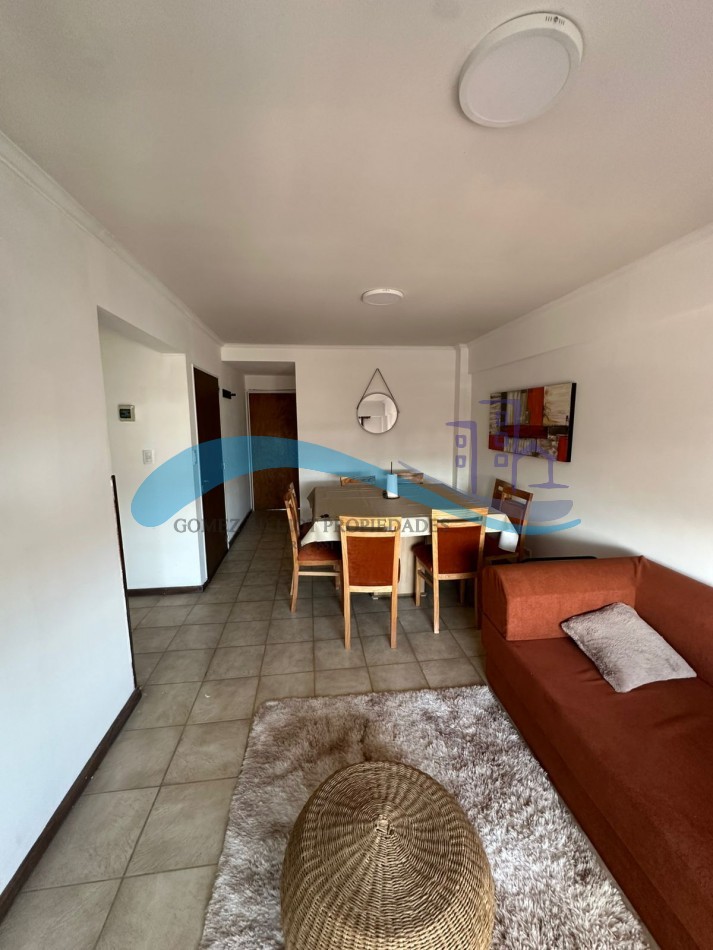 Departamento 2 ambientes al frente con 2 balcones