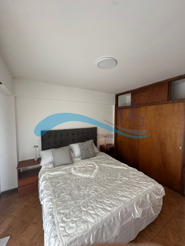Departamento 2 ambientes al frente con 2 balcones