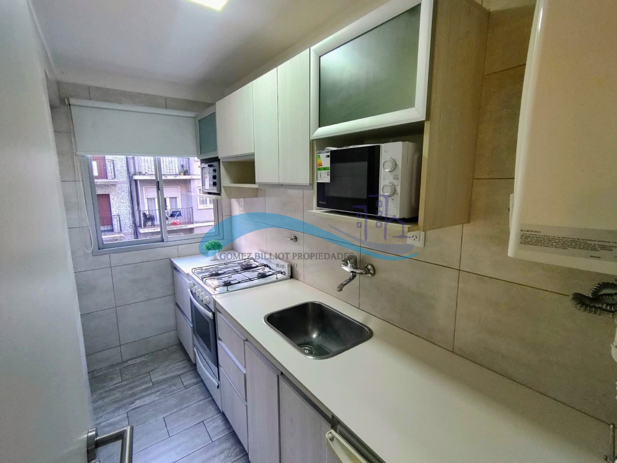 Departamento 1 ambiente a la calle con balcon