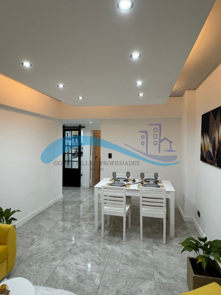 Departamento 2 ambientes con balcon a la calle y patio