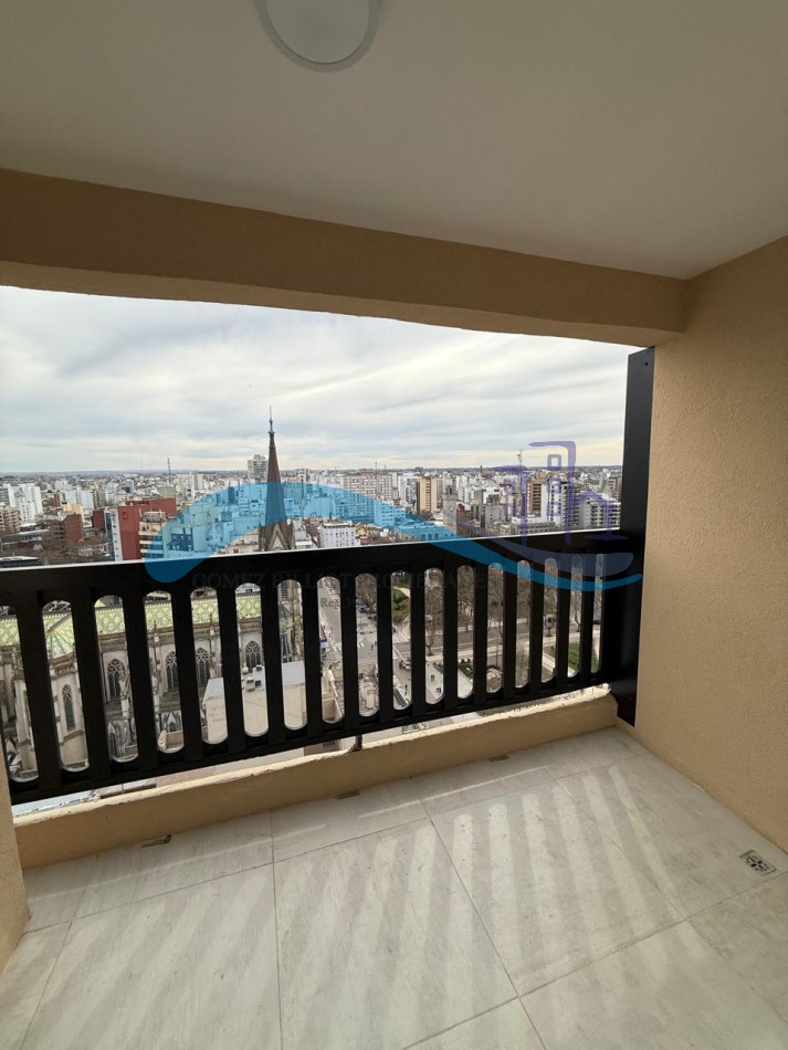 Departamento 3 ambientes con vista a la Catedral y la ciudad