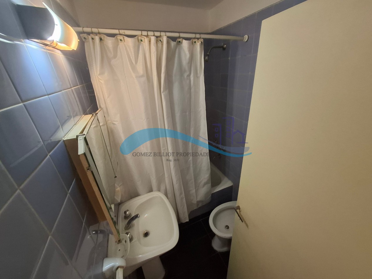 Alquiler 24 meses ambiente con balcon a la calle SIN EXPENSAS