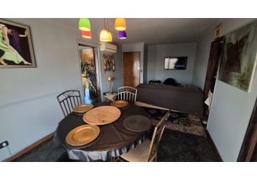 Ph 3 ambientes a la calle con balcon