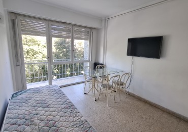 Alquiler 24 meses 2 ambientes con balcon a la calle