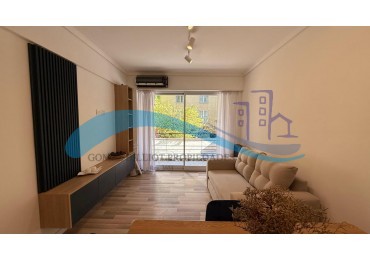 Departamento 2 ambientes a la calle con balcon
