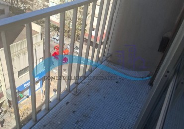 Alquiler 24 meses ambiente con balcon a la calle SIN EXPENSAS