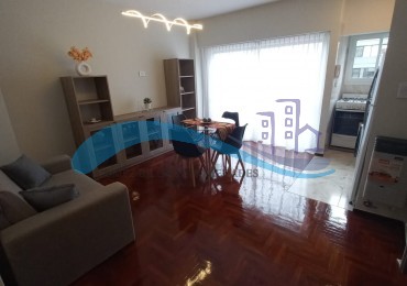 Departamento 2 ambientes a la calle con balcon