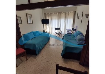 Departamento 2 ambientes con cochera, a 1 cuadra del mar